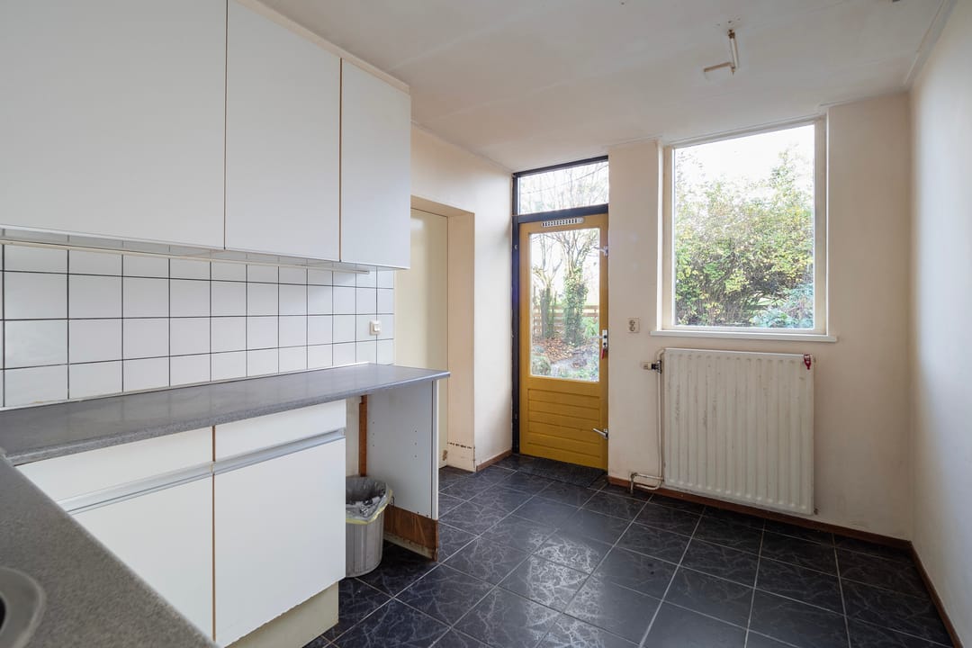 Photo 8 of De Pol 69