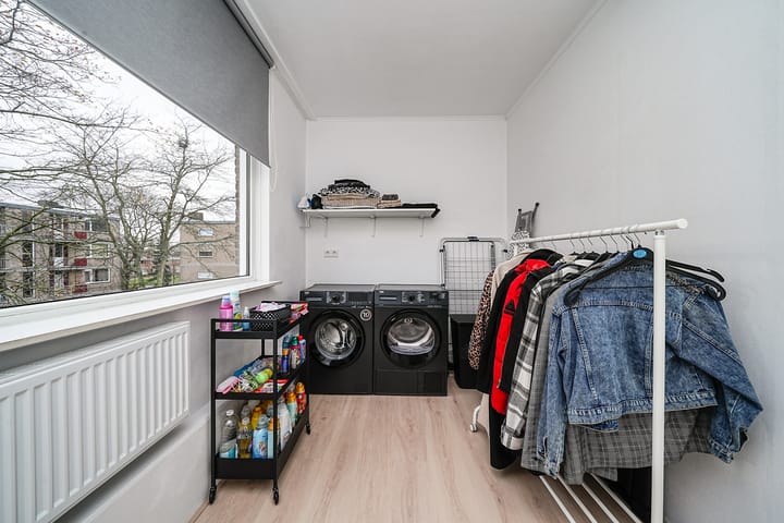 Photo 10 of Burgemeester Crezéestraat 81