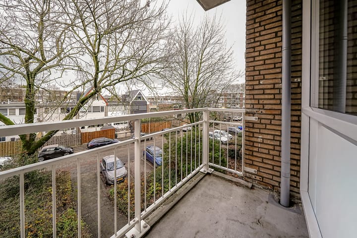 Photo 23 of Burgemeester Crezéestraat 81