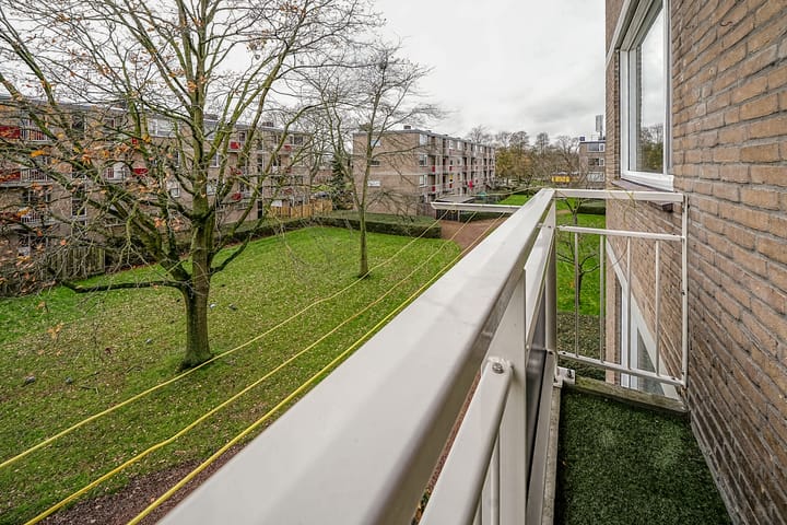 Photo 25 of Burgemeester Crezéestraat 81