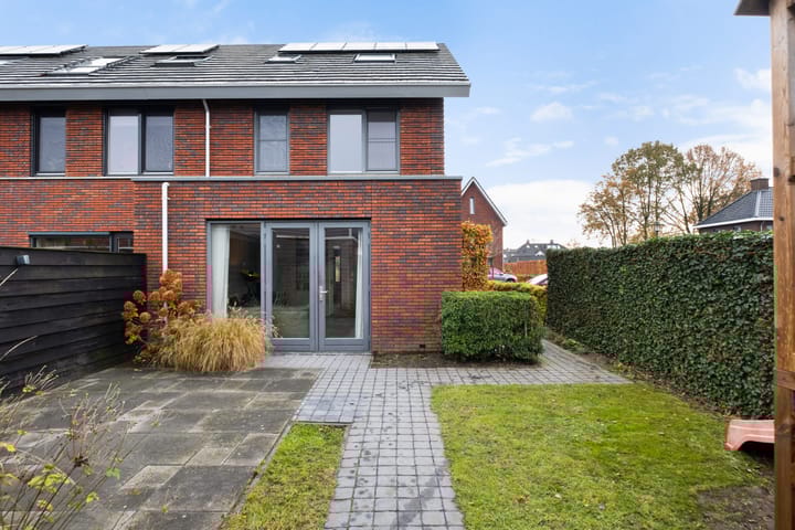 Photo 2 of Schoolstraat 44