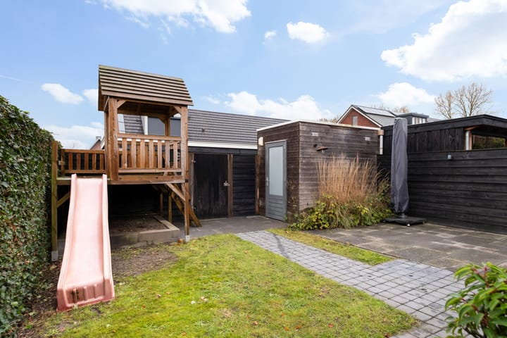 Photo 42 of Schoolstraat 44