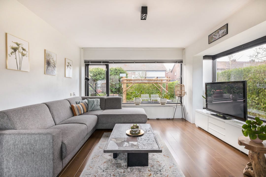 Photo 13 of van Alkemadelaan 44