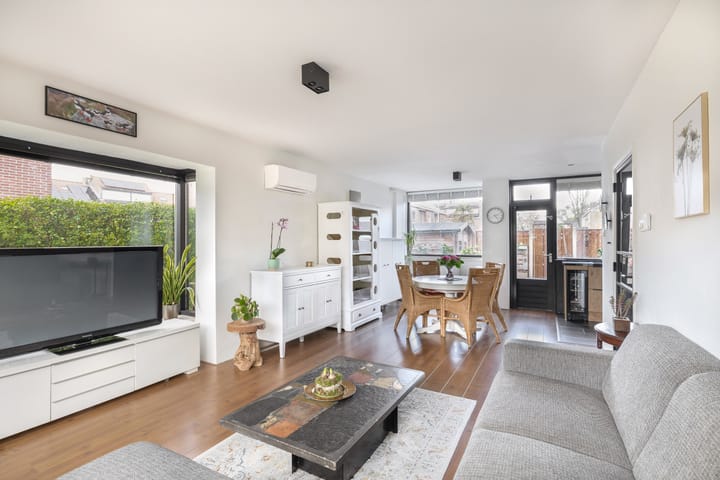 Foto 15 van van Alkemadelaan 44