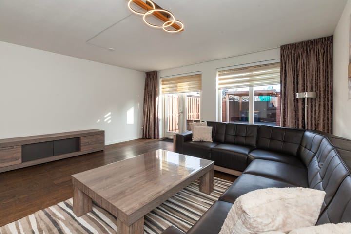 Foto 7 van Wim Sonneveldplein 22