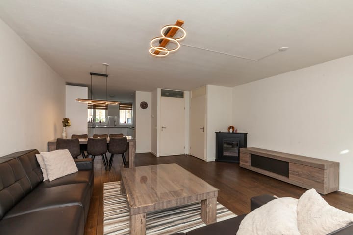 Foto 6 van Wim Sonneveldplein 22