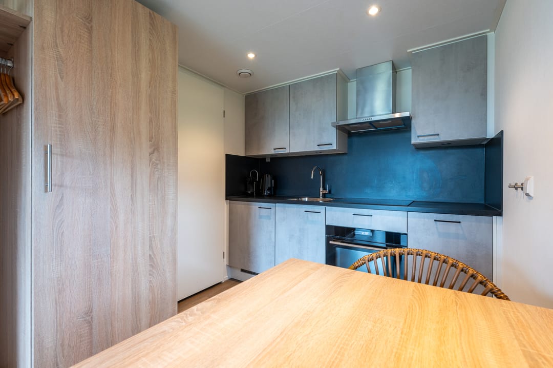 Photo 7 of Zeedijk 24-942