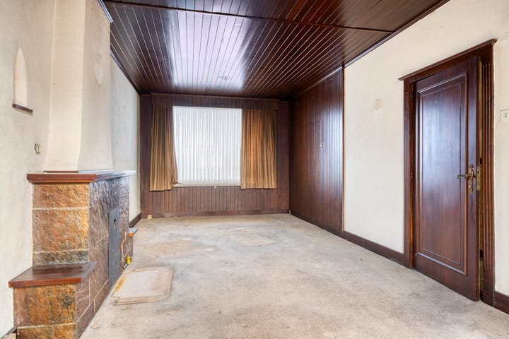 Photo 12 of Kwaadeindstraat 98