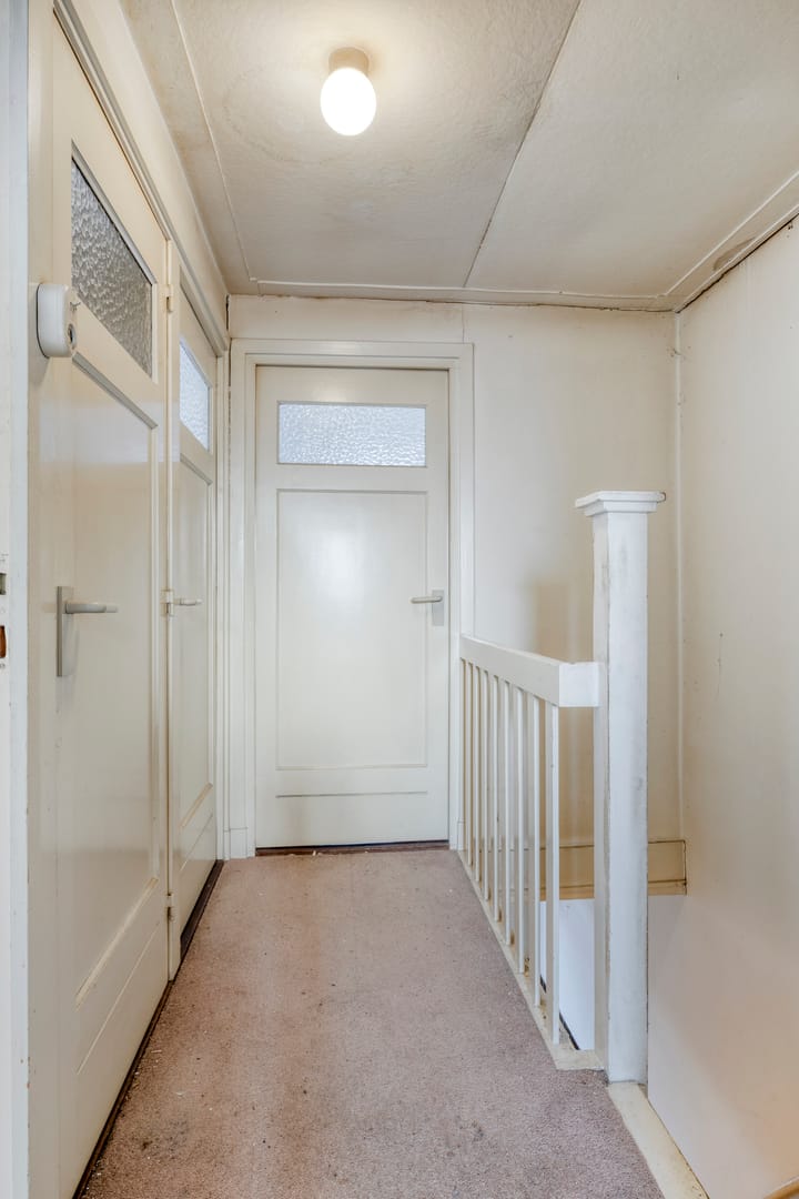 Photo 23 of Kwaadeindstraat 98