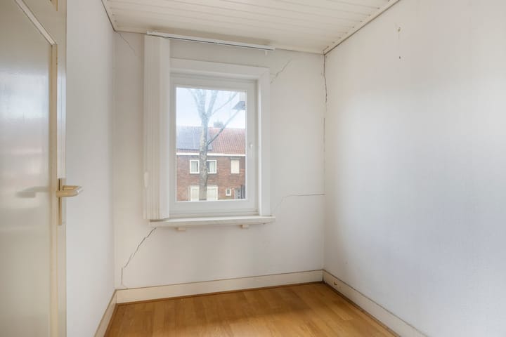 Photo 26 of Kwaadeindstraat 98