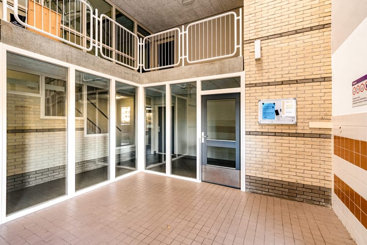 Photo 4 of J.T.P. Bijhouwerhof 79