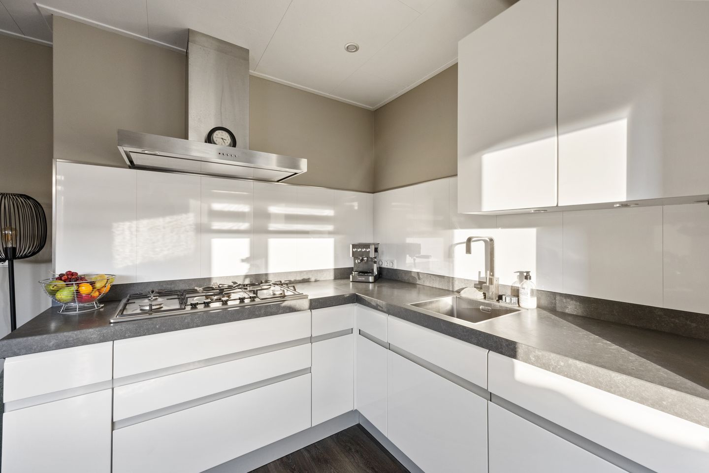 Foto 14 van Jan de Jagerweg 32