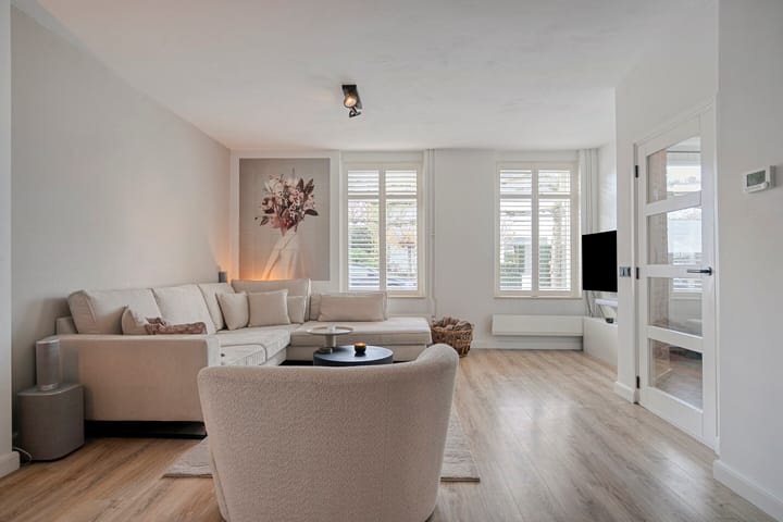 Photo 7 of Dorpsstraat 42