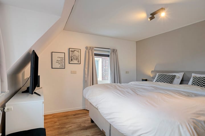 Photo 20 of Dorpsstraat 42