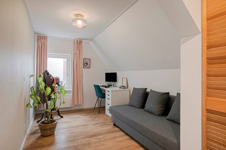 Photo 25 of Dorpsstraat 42