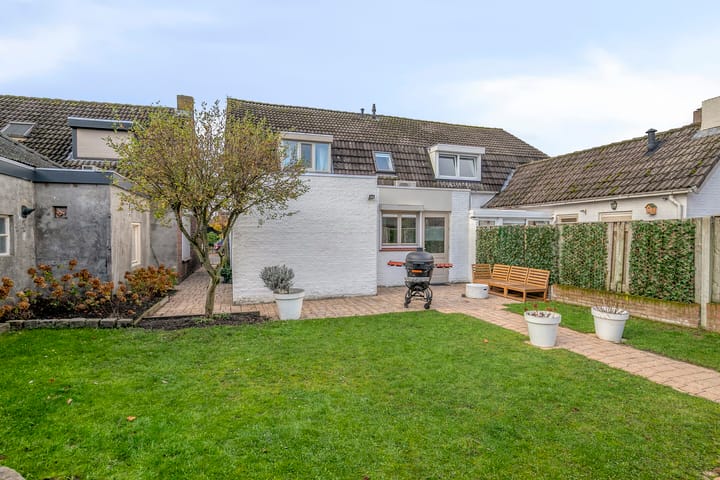 Photo 34 of Dorpsstraat 42