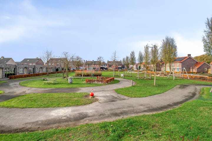 Photo 40 of Dorpsstraat 42