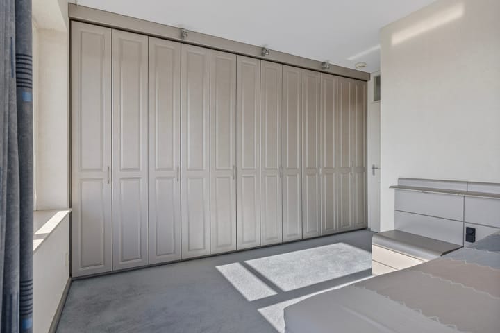 Photo 31 of De Oeverlanden 299