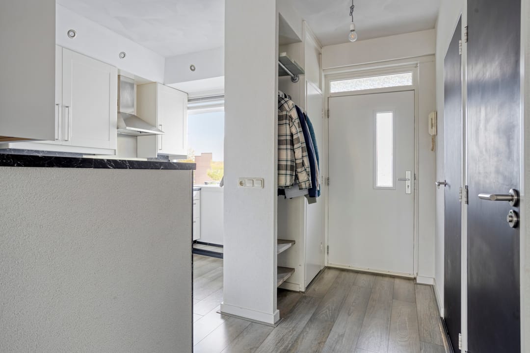 Photo 13 of Jan van Delftstraat 43