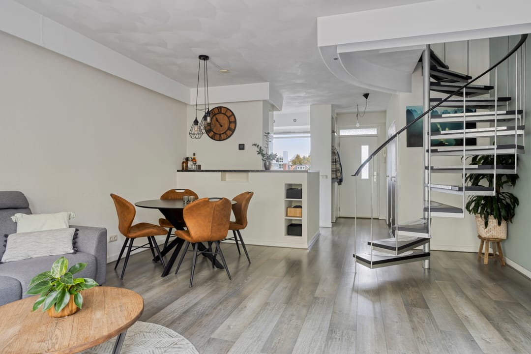 Photo 2 of Jan van Delftstraat 43