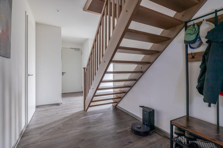 Photo 7 of Julianastraat 46