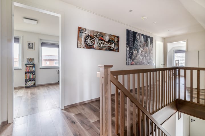 Photo 19 of Julianastraat 46