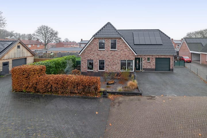 Photo 43 of Julianastraat 46