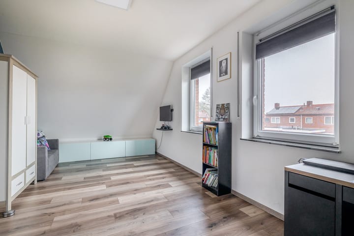 Photo 27 of Julianastraat 46