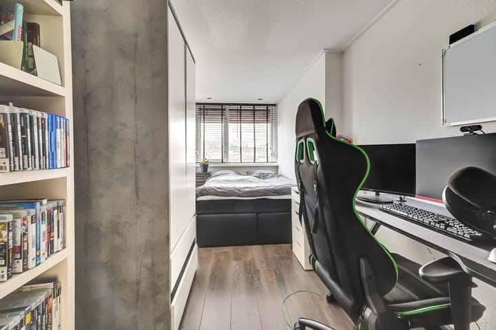 Photo 19 of Poelruitstraat 20