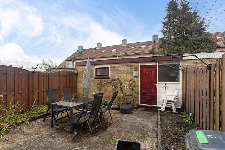 Photo 12 of Van der Duyn van Maasdamlaan 18