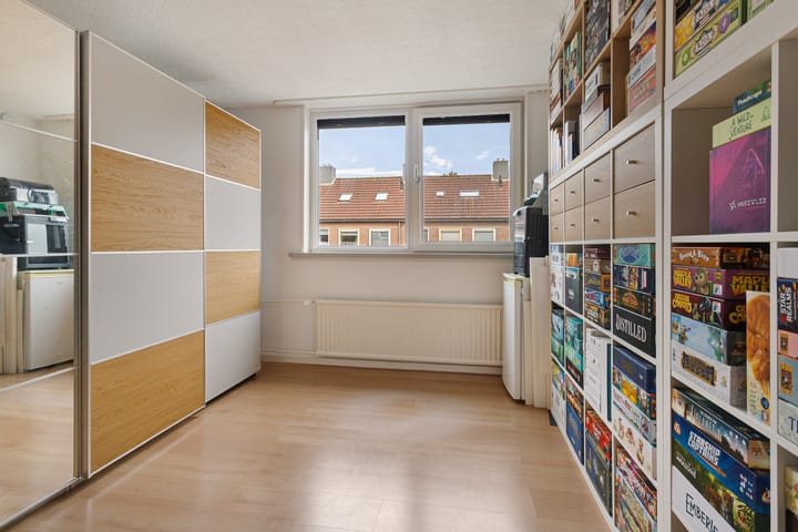 Photo 21 of Van der Duyn van Maasdamlaan 18