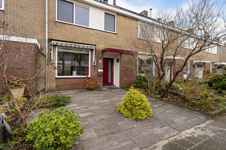 Photo 5 of Van der Duyn van Maasdamlaan 18