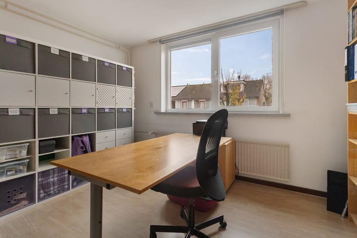 Photo 24 of Van der Duyn van Maasdamlaan 18