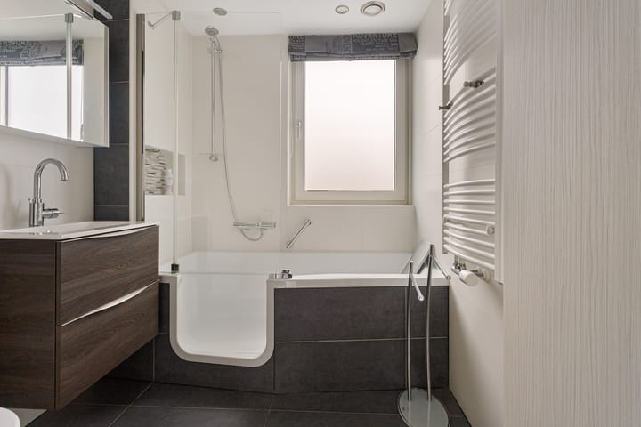 Photo 26 of Van der Duyn van Maasdamlaan 18