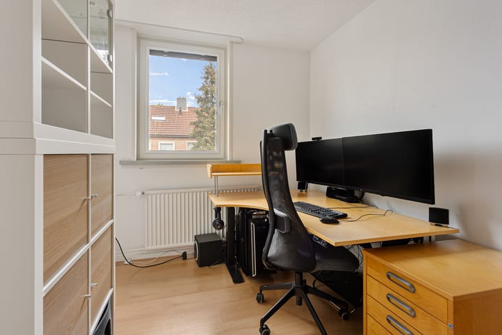 Photo 19 of Van der Duyn van Maasdamlaan 18