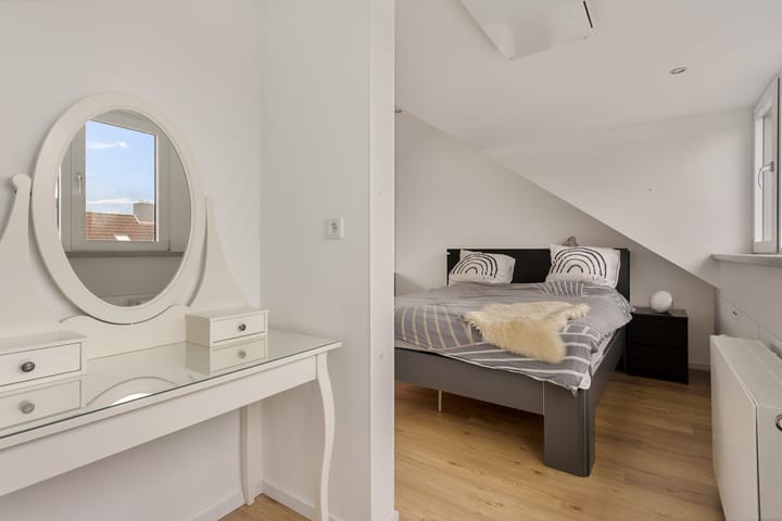 Photo 30 of Van der Duyn van Maasdamlaan 18