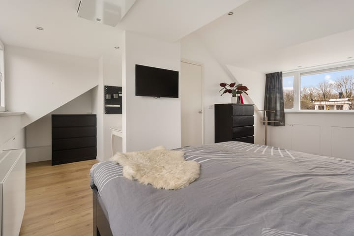 Photo 29 of Van der Duyn van Maasdamlaan 18