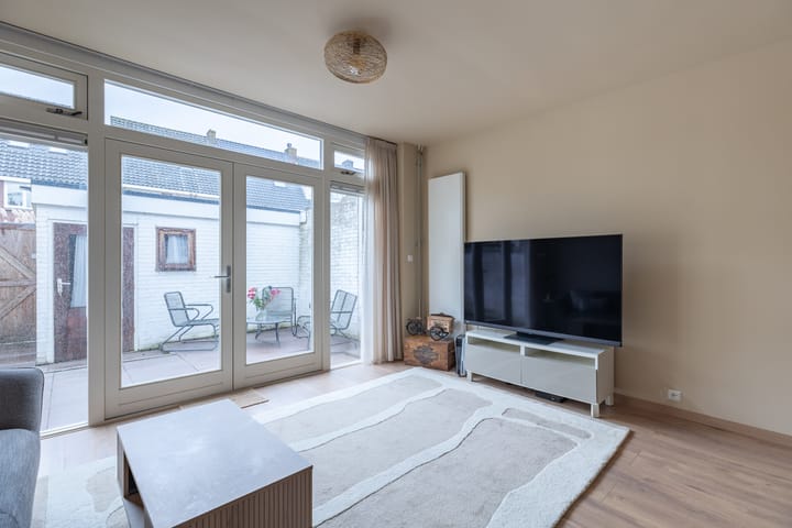 Photo 10 of C.W.Bruinvisstraat 11