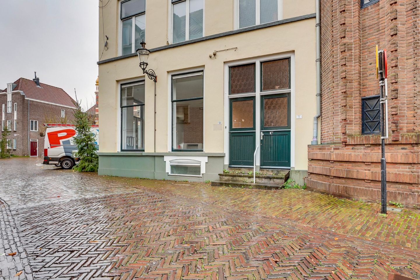 View photo 2 of Brink 18