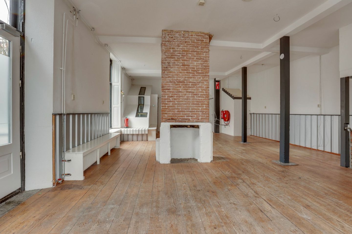 View photo 5 of Brink 18