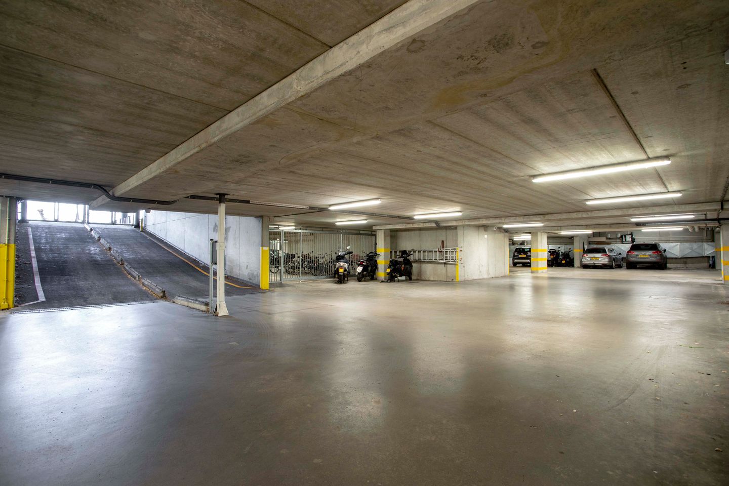 Photo 4 of Baron G.A. Tindalplein