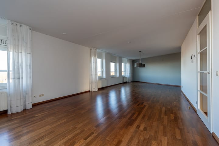 Photo 5 of Burgemeester Schönfeldplein 31-F1