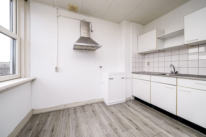 Photo 6 of Mathenesserweg 33-E