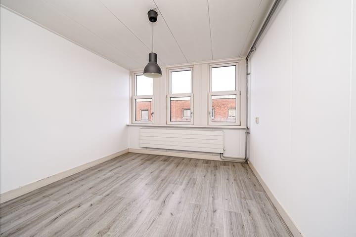 Photo 11 of Mathenesserweg 33-E