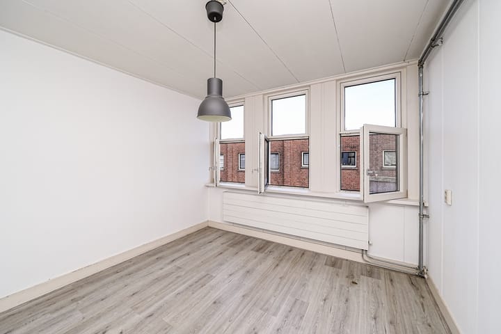 Photo 14 of Mathenesserweg 33-E