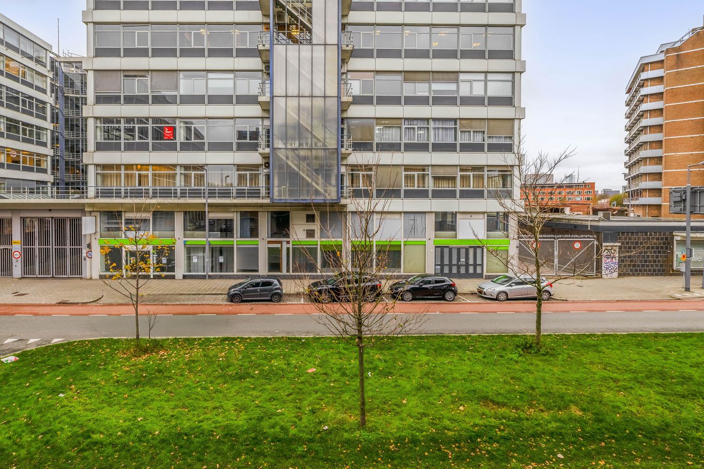 Bekijk foto 1 van Motorstraat 7-9