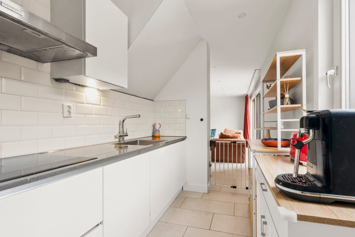 Photo 9 of De Muy 161