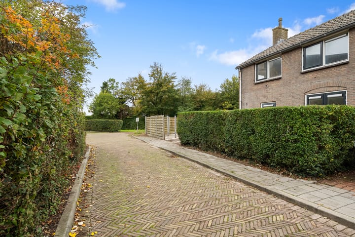 Foto 35 van Kerkplein 6