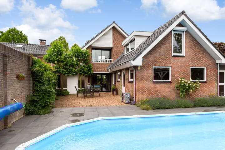 Photo 3 of Dorpsstraat 152