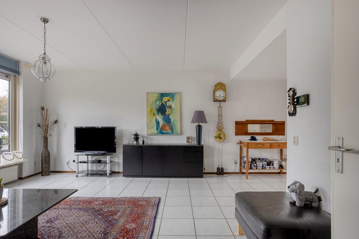 Photo 9 of Tormentil 40